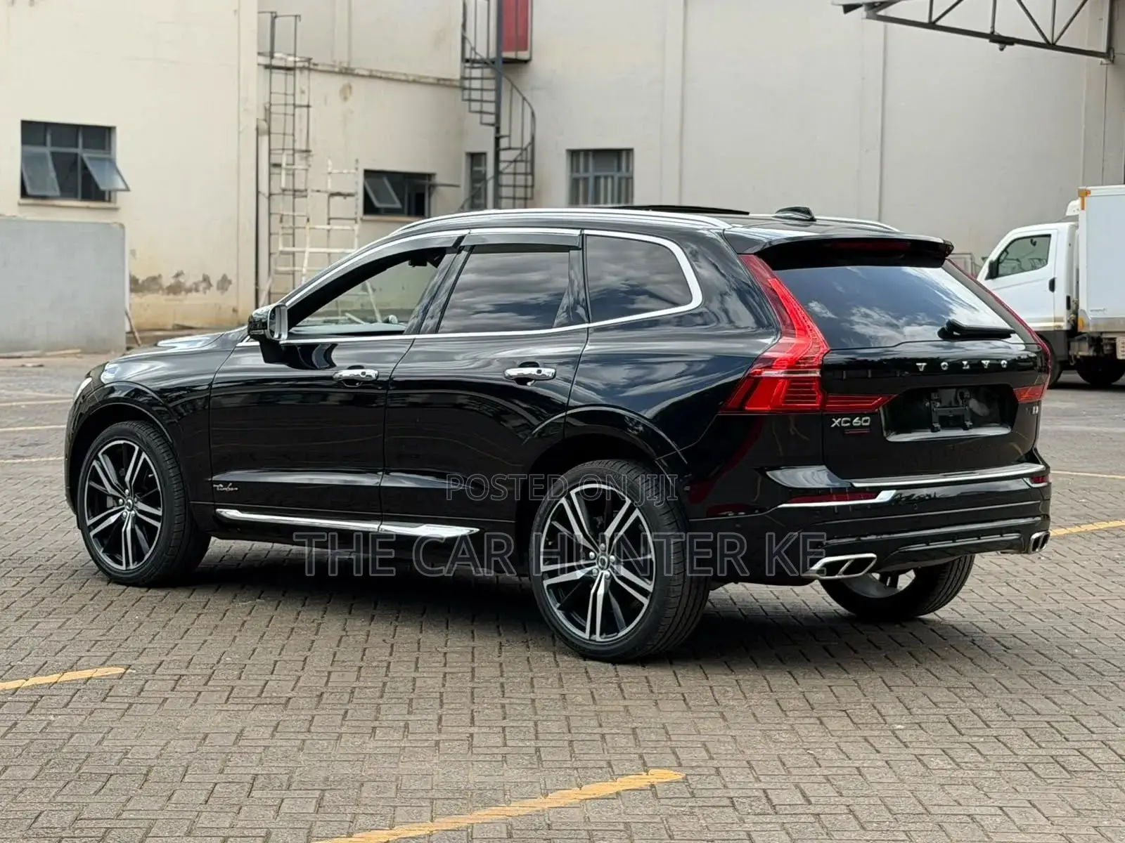 Volvo XC60 T6 R-Design AWD 2019 Black