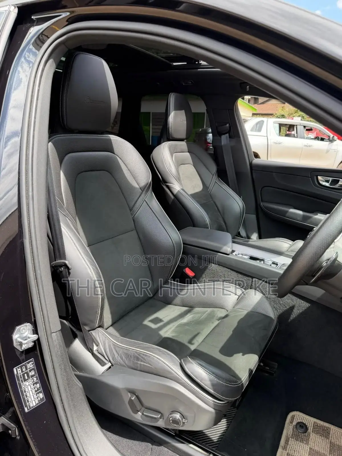 Volvo XC60 T6 R-Design AWD 2019 Black