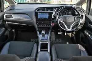 Honda Fit Shuttle 1.5 Hybrid 2WD 2018 Gray