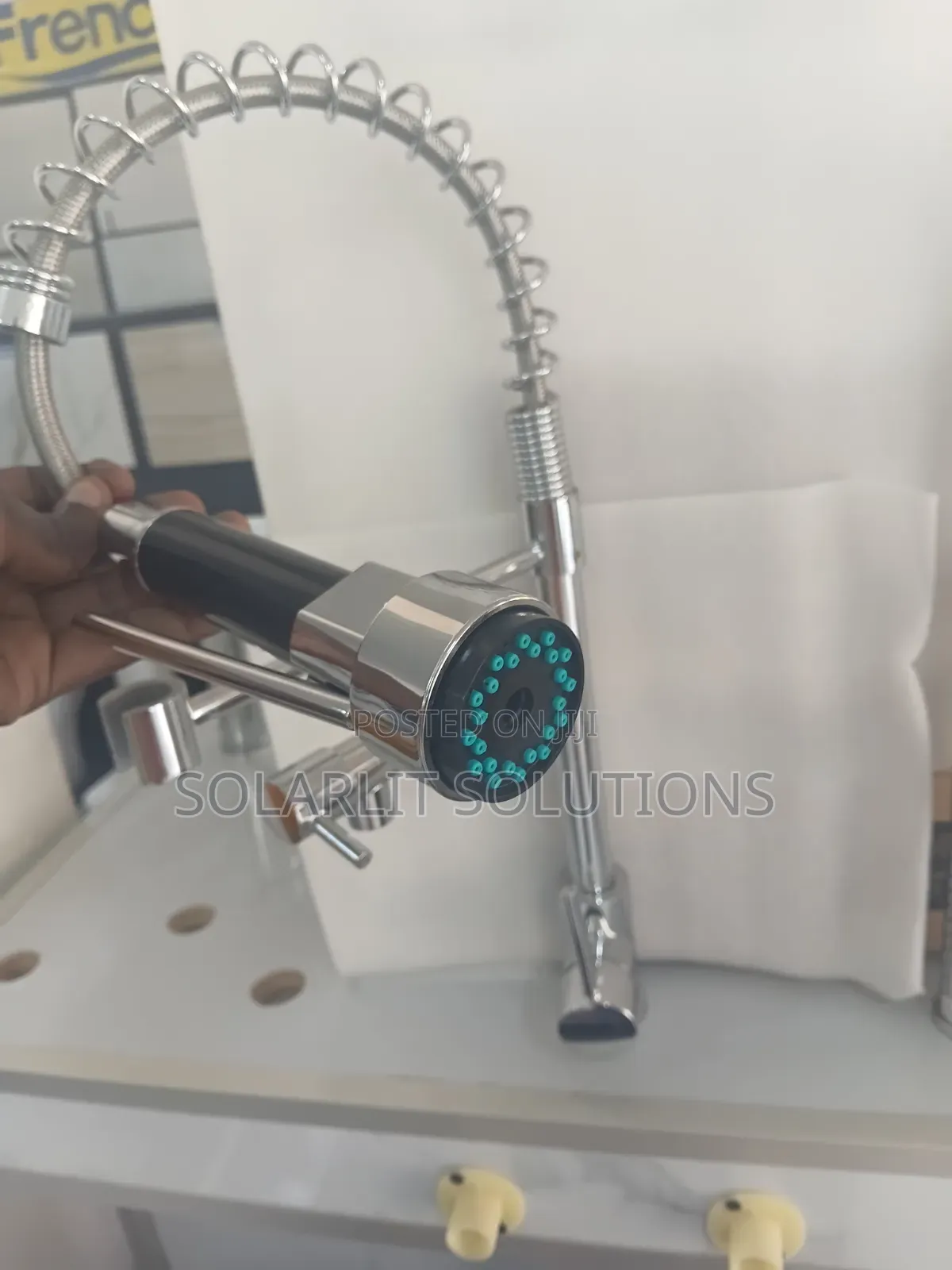 Spring Pull-Down Kitchen Dual-Function Spray Head Faucet.