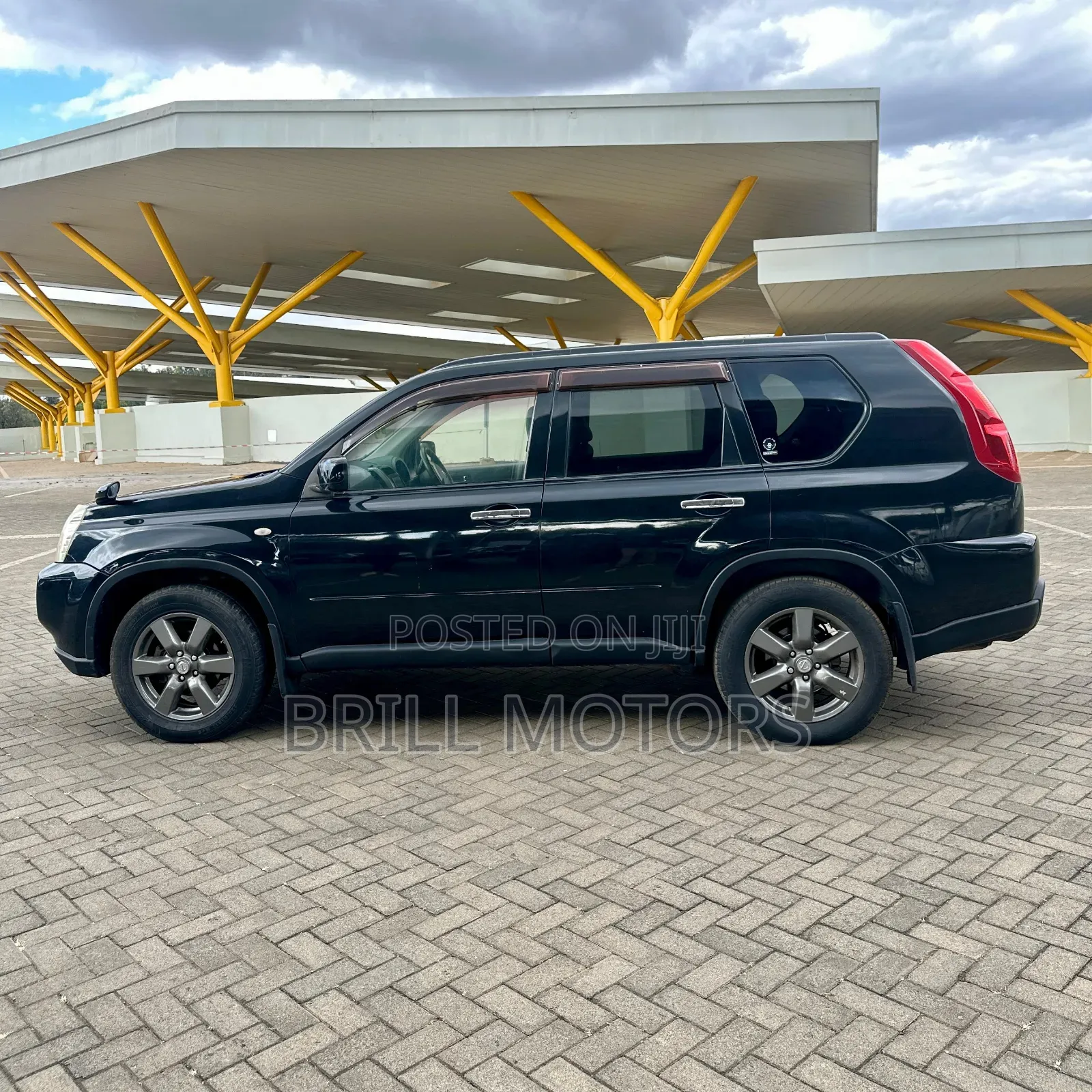 Nissan X-Trail 2010 Black