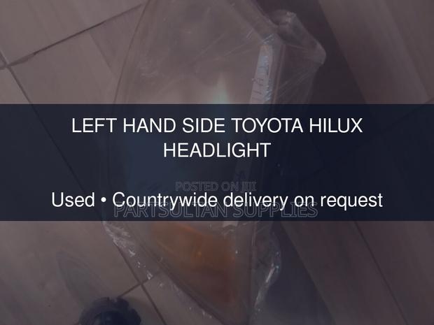 Left Hand Side Toyota Hilux Headlight - thumbnail 2