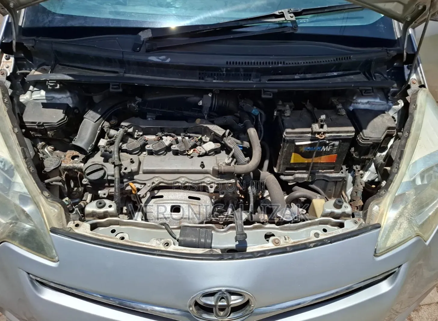 Toyota Ractis 2011 Silver