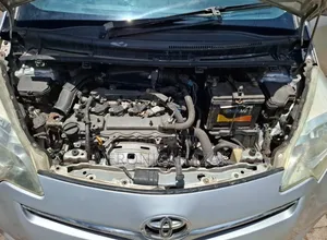Toyota Ractis 2011 Silver