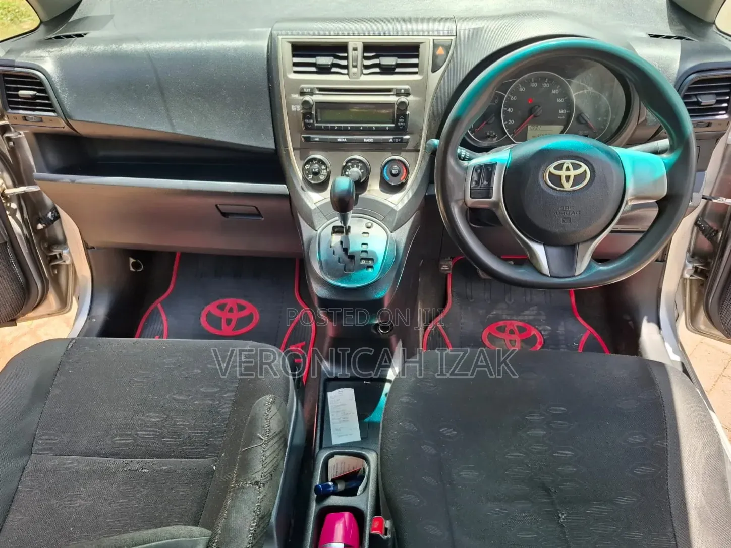 Toyota Ractis 2011 Silver