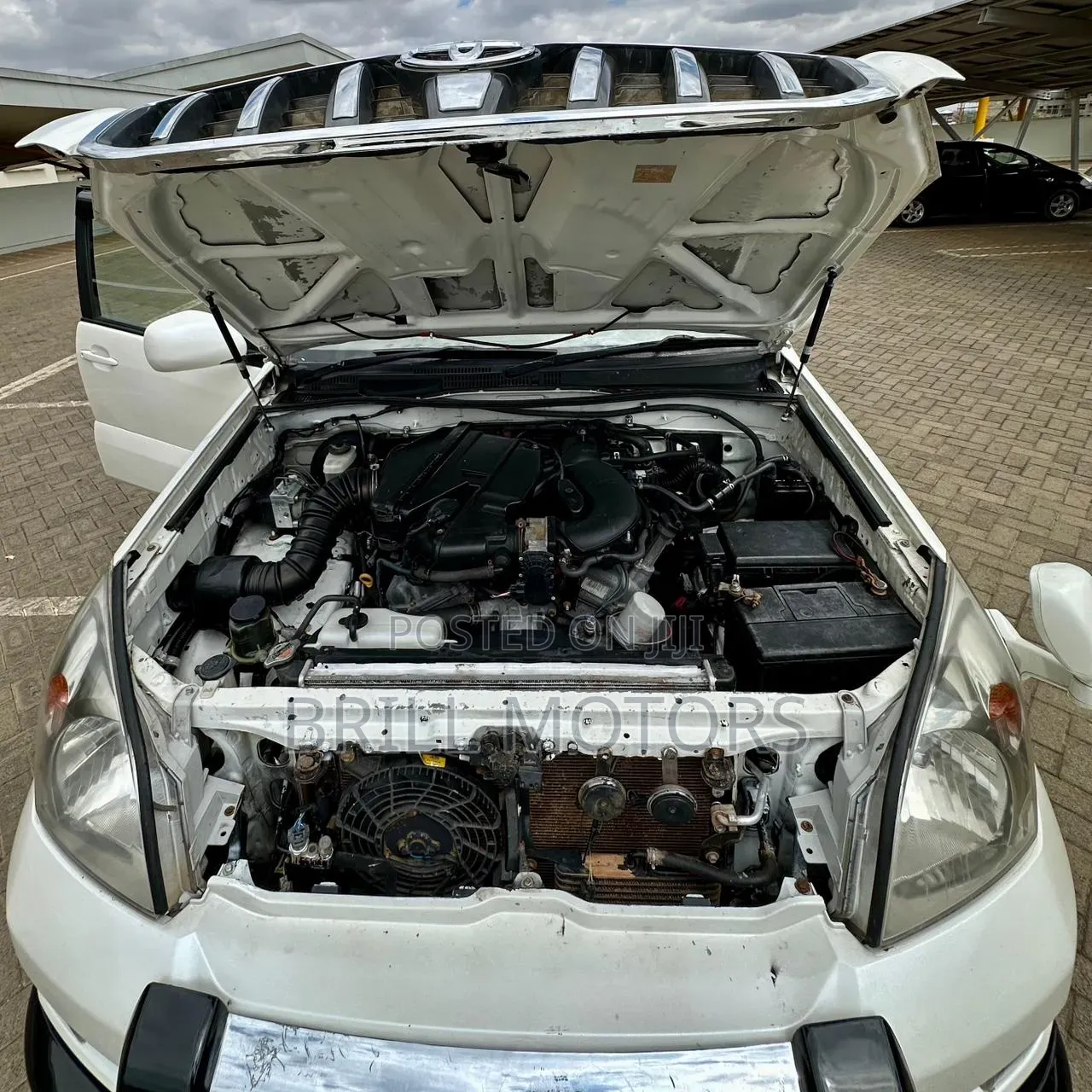 Toyota Land Cruiser Prado 2007 White