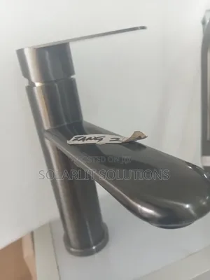 Modern Single-Handle Pull-Down Sink Mixer Faucet
