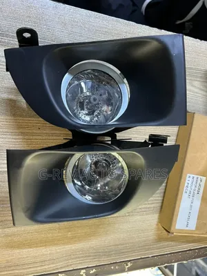 Toyota sUceed Old Model Foglights