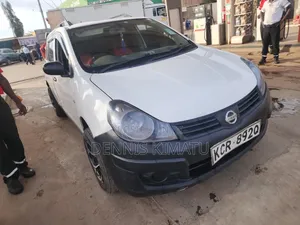 Nissan Advan 2010 White