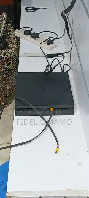 Play Station 4
