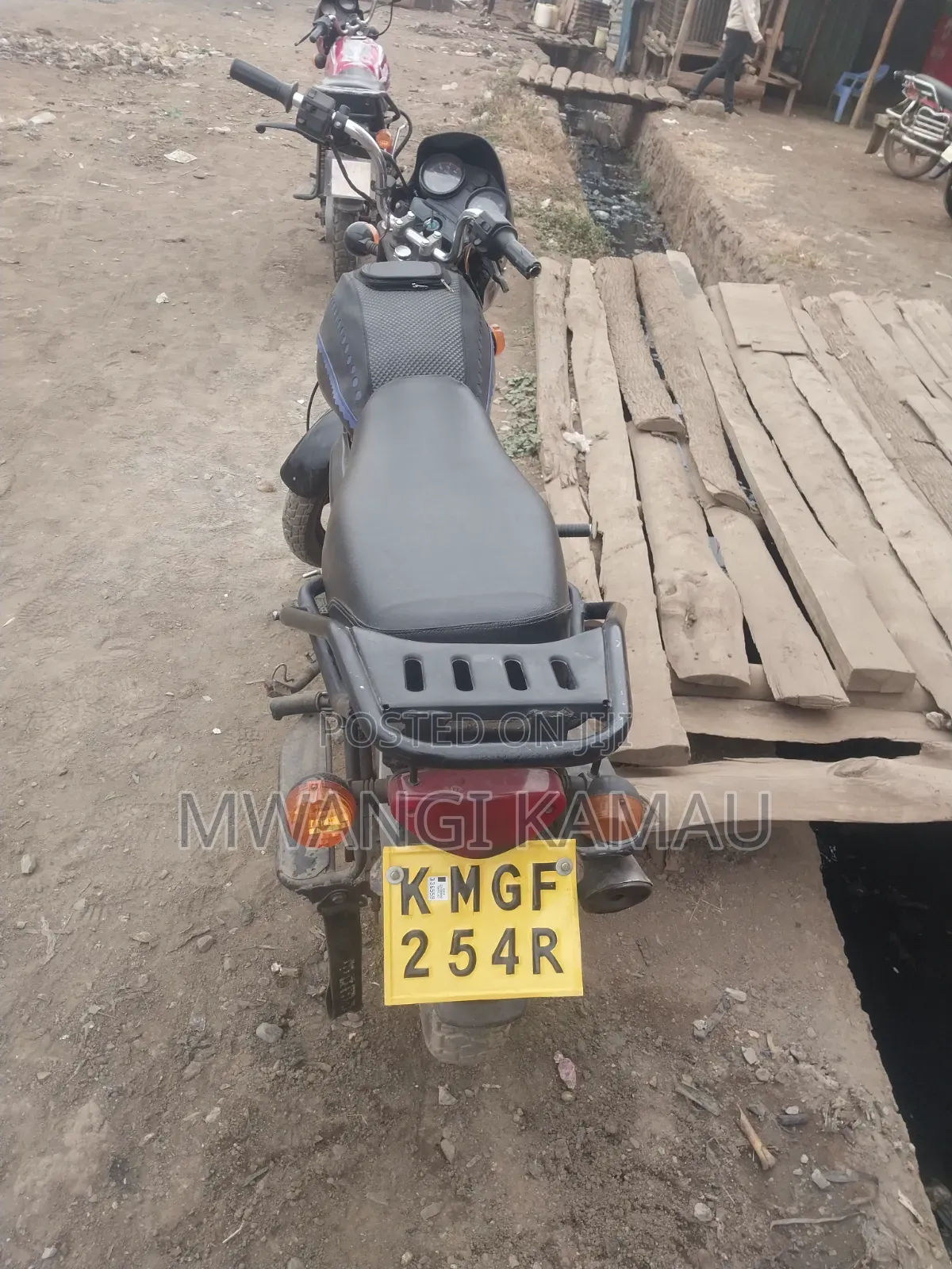 Bajaj Boxer 150 UG 2025 Black