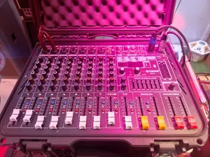 Yamaha PE-8, 8 Channel Mixer