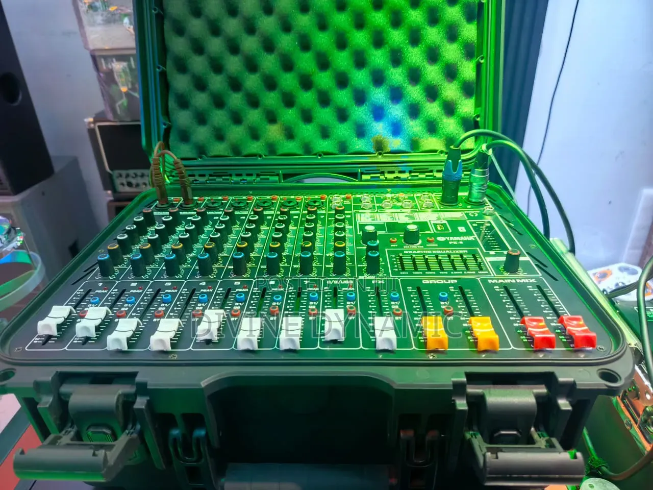 Yamaha PE-8, 8 Channel Mixer