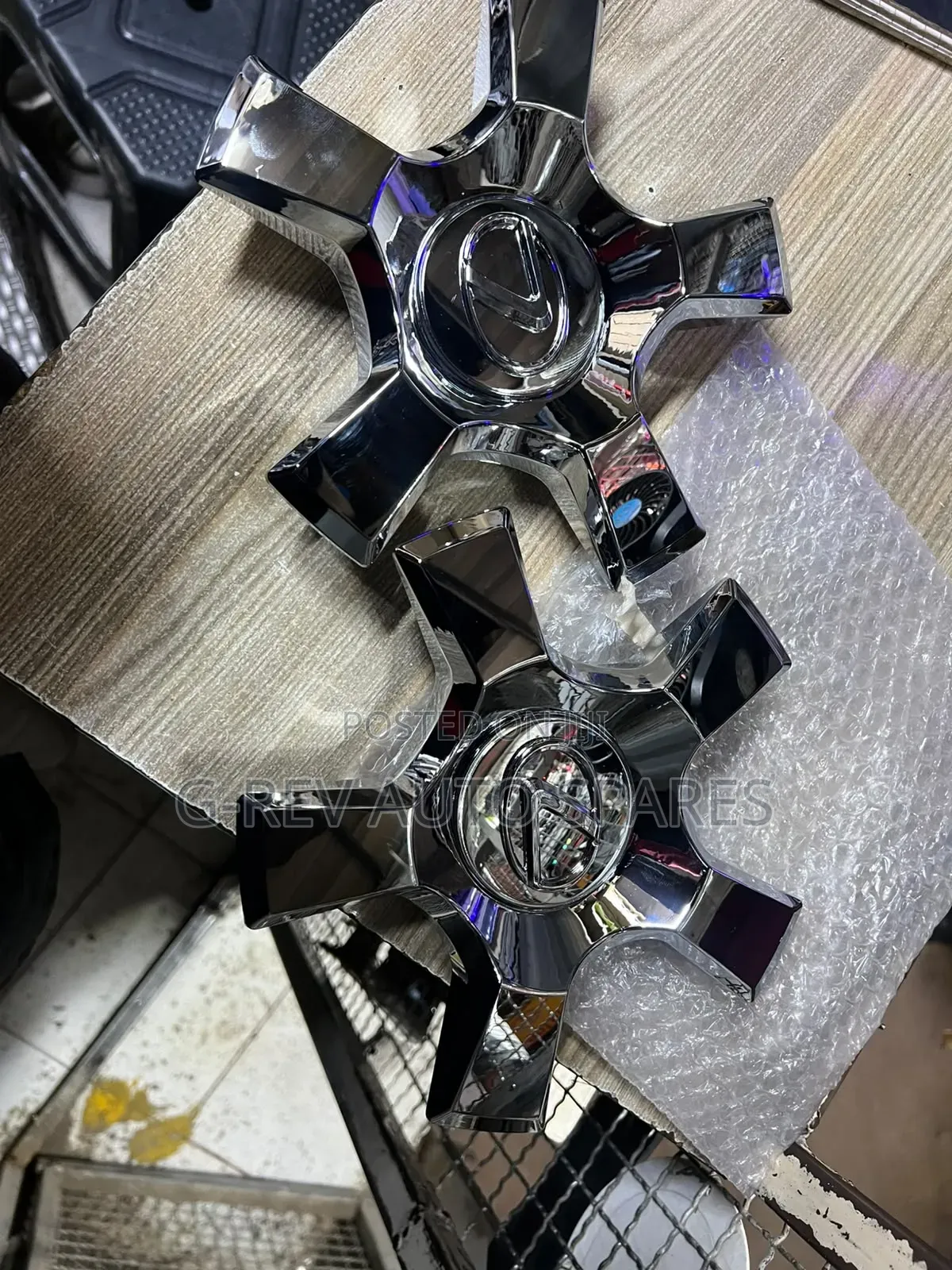 Lexus LX570 Wheel Hub Caps
