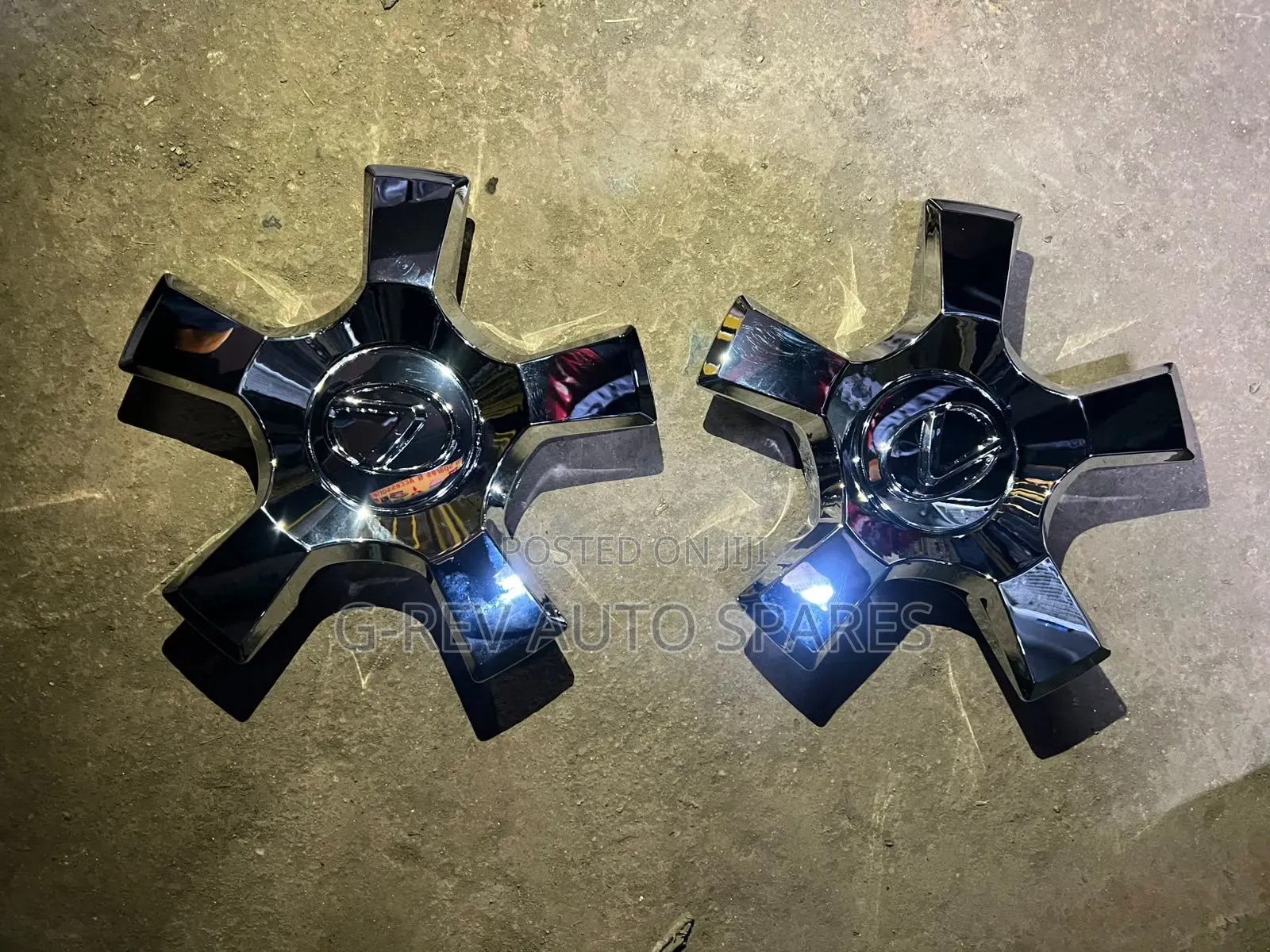 Lexus LX570 Wheel Hub Caps