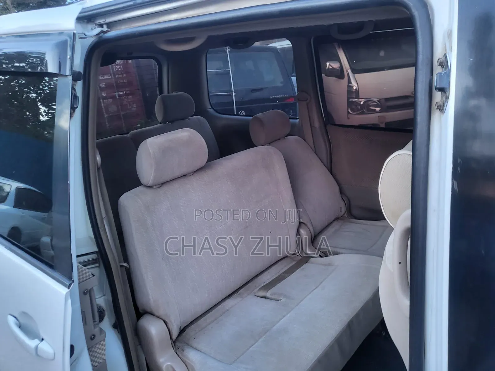 Toyota Voxy 2005 White