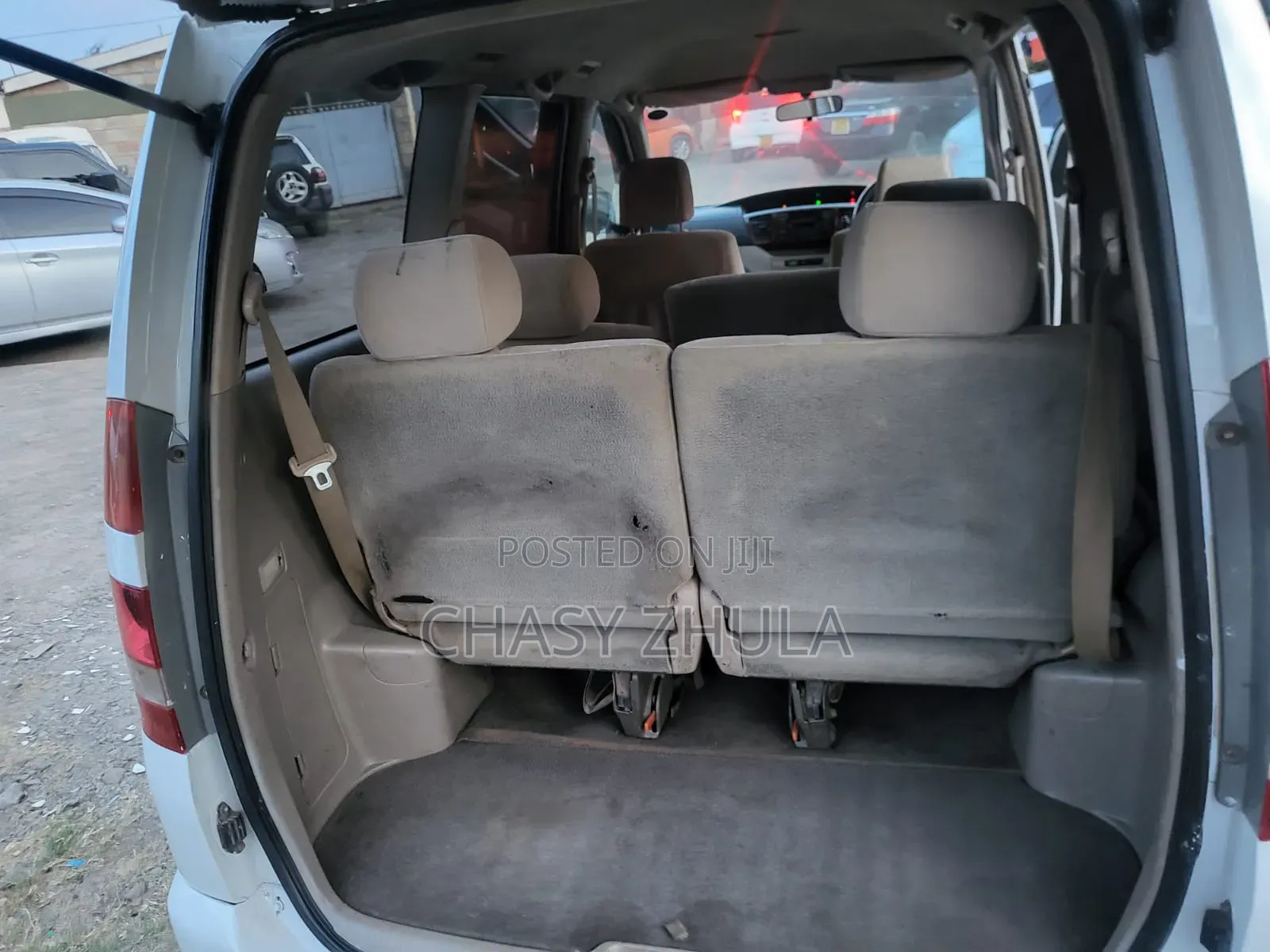Toyota Voxy 2005 White