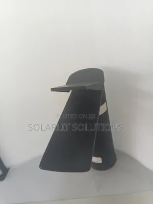 Modern Matte Black Single-Handle Faucet