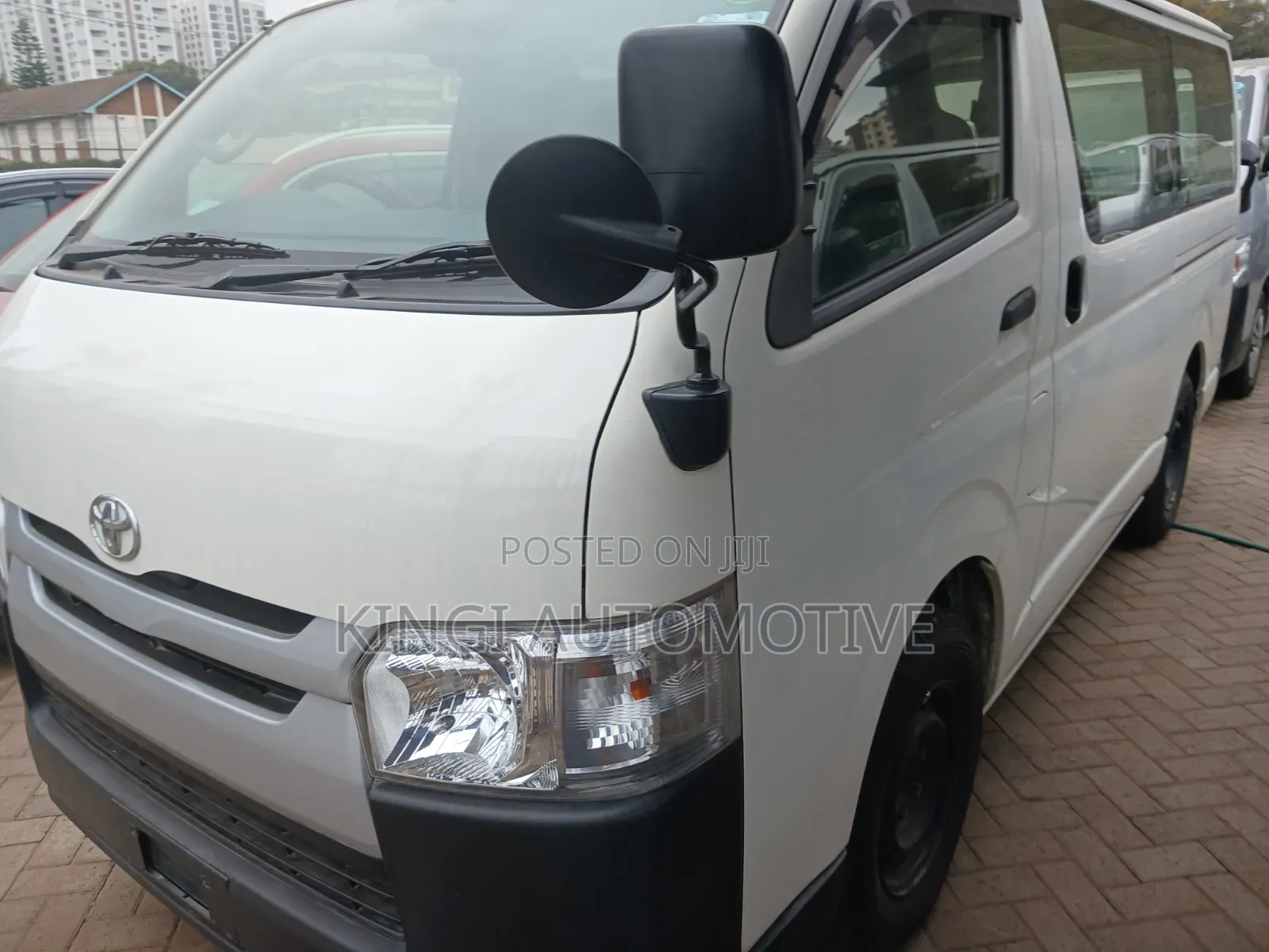 Toyota HiAce 2021 White