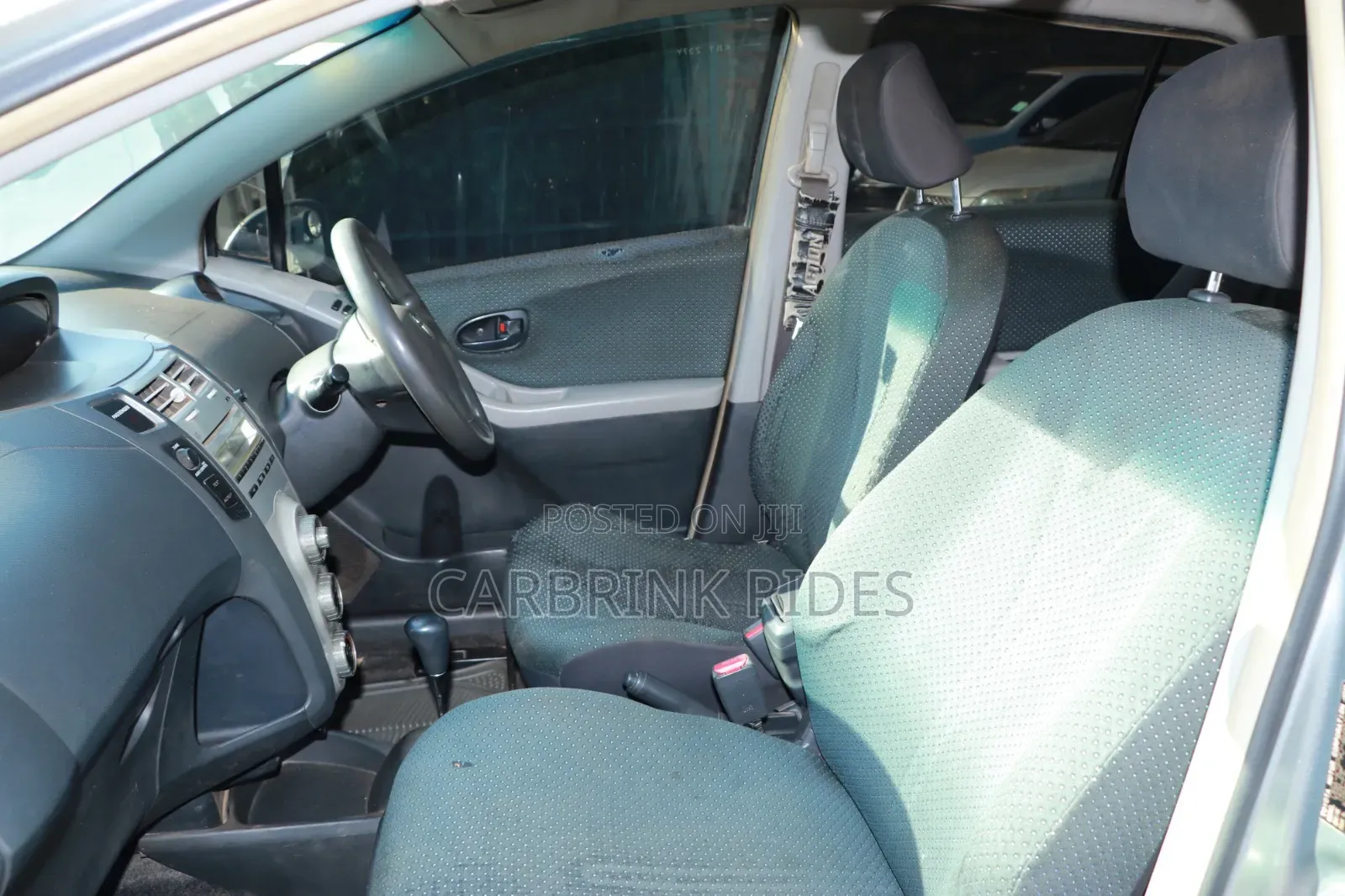 Toyota Vitz 2007 Silver
