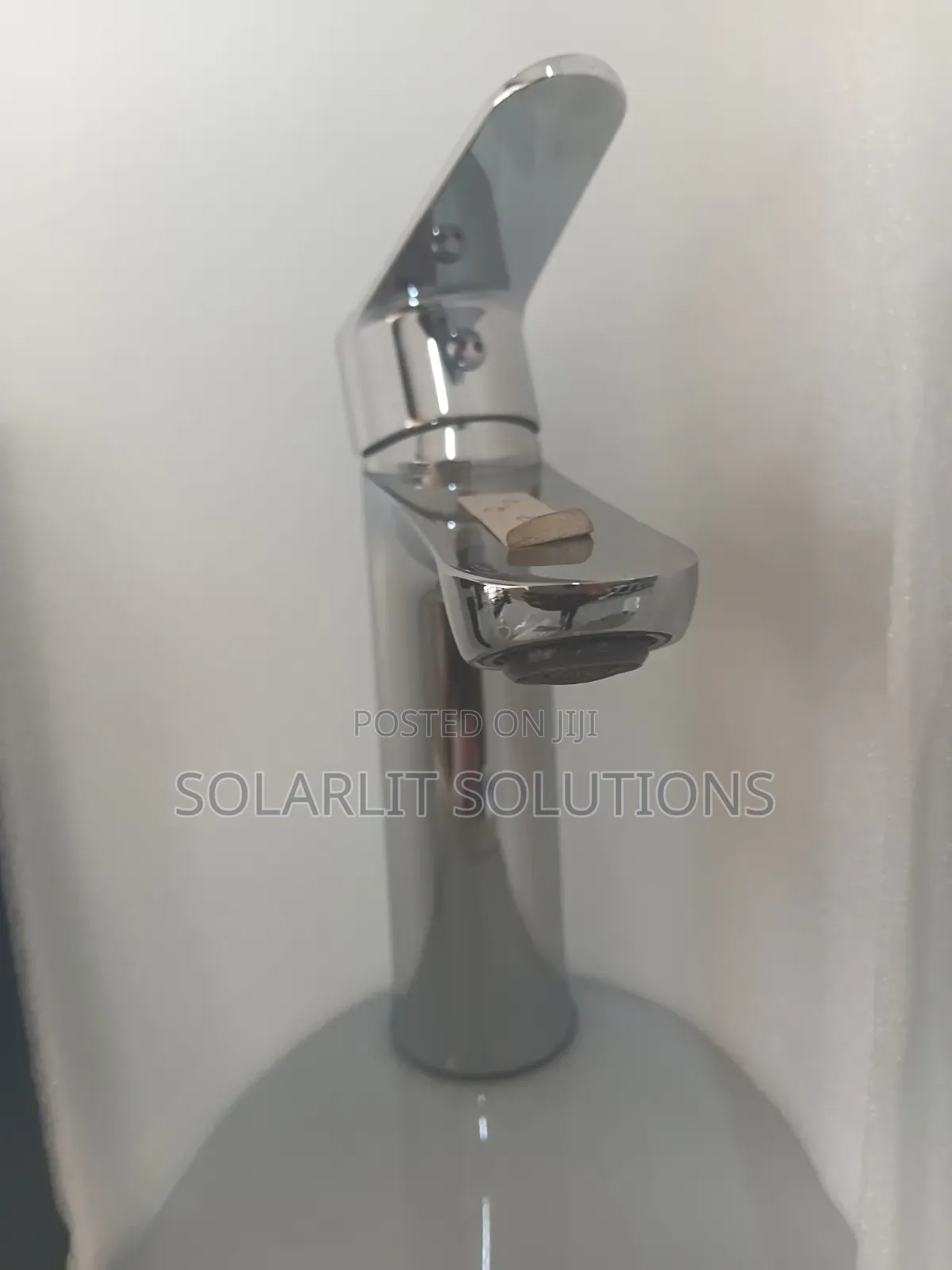 Modern Single-Handle Chrome Mixer Tap for Bathroom Sink