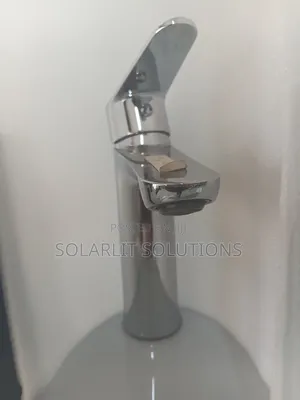 Modern Single-Handle Chrome Mixer Tap for Bathroom Sink