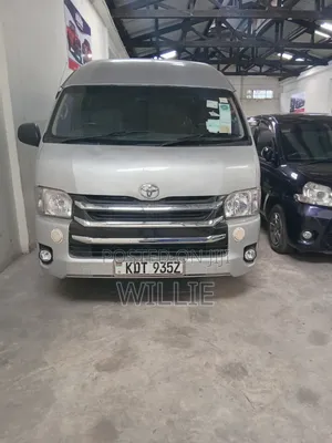 Toyota HiAce 2017 White