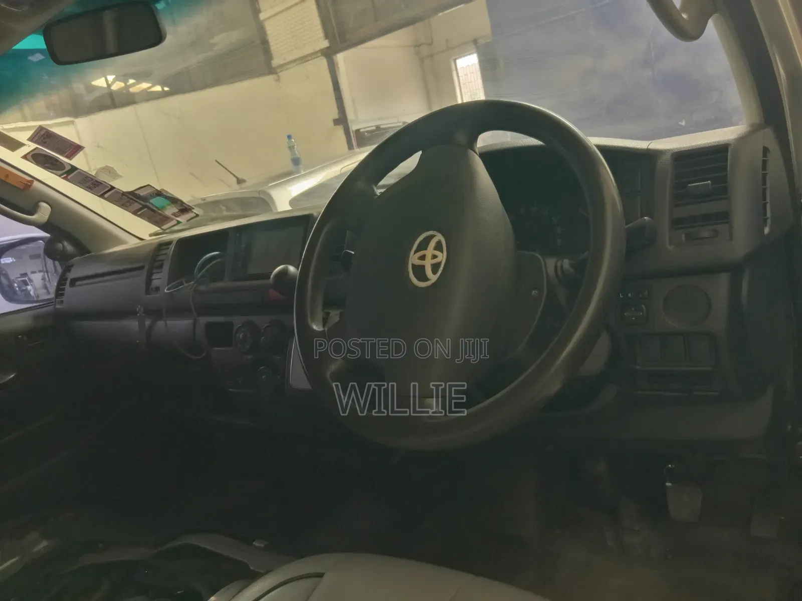 Toyota HiAce 2017 White