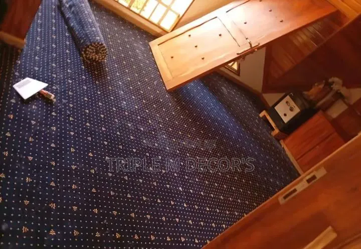 Dotted Navy Blue 12mm Thickness Executive Carpet