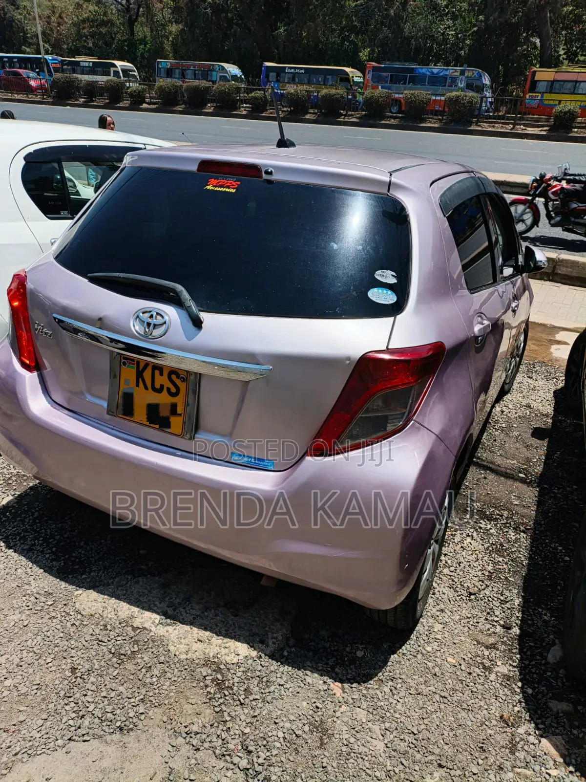 Toyota Vitz 2011 Pink