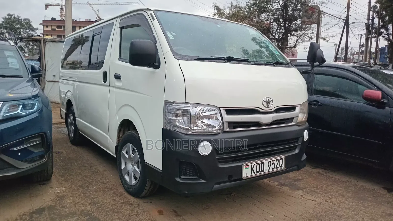 Toyota HiAce 2014 White
