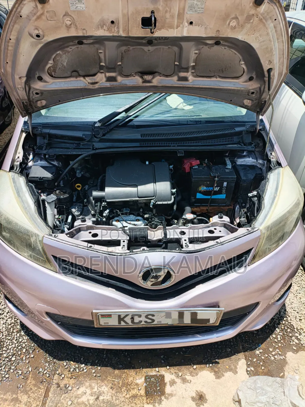 Toyota Vitz 2011 Pink