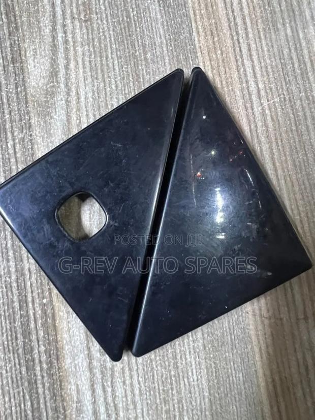 Prado 150 Rear Windscreen Finishers - thumbnail 2