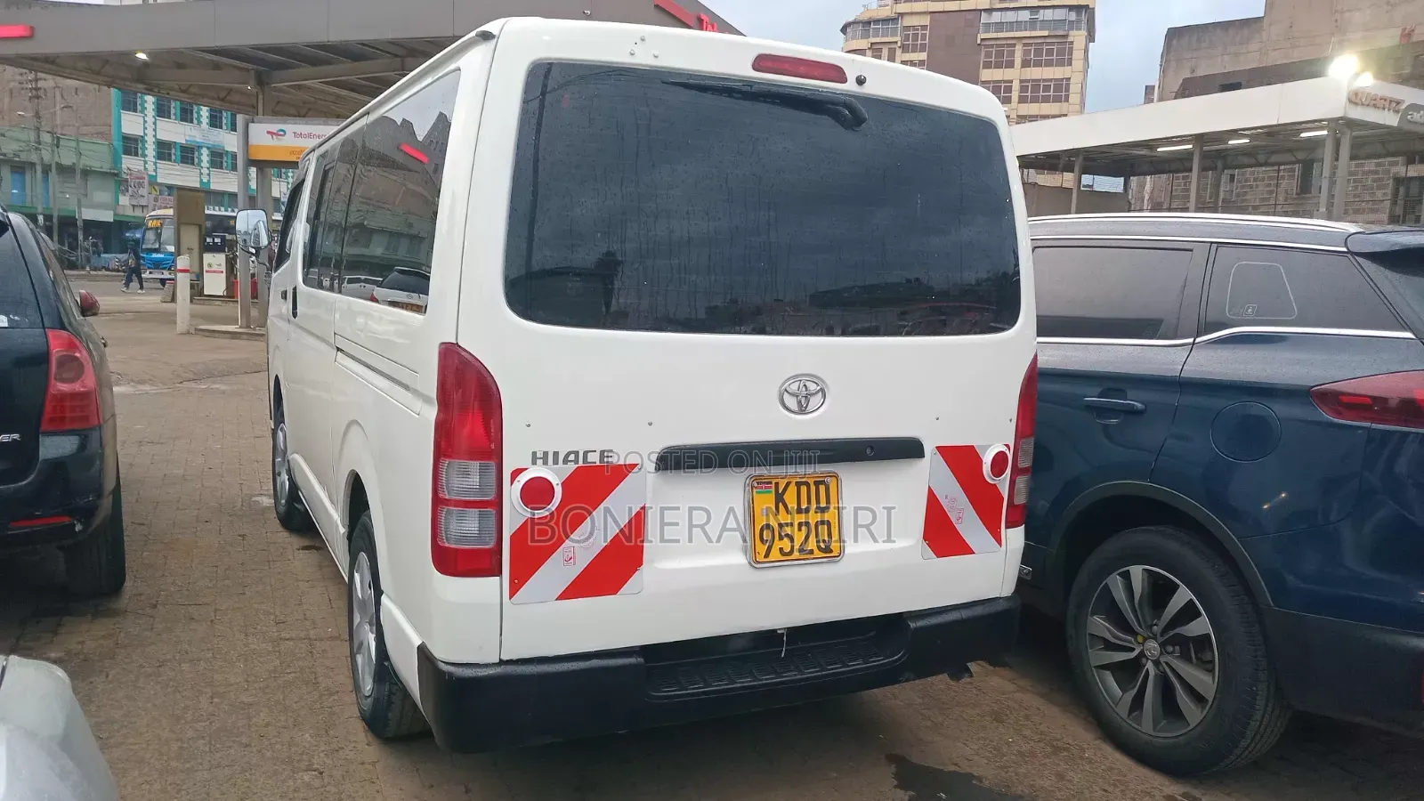 Toyota HiAce 2014 White