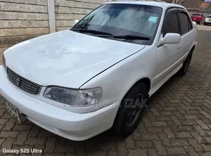 Toyota Corolla 1998 White