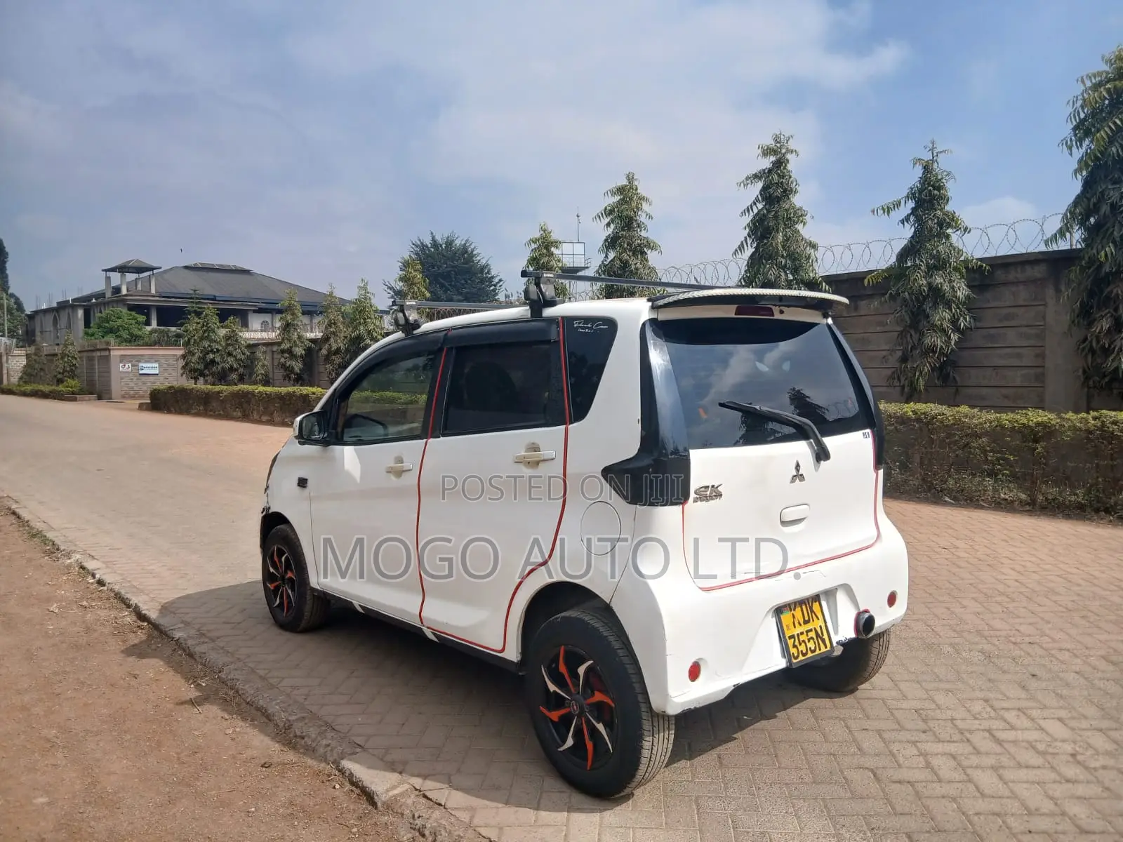 Mitsubishi EK Wagon 2015 White