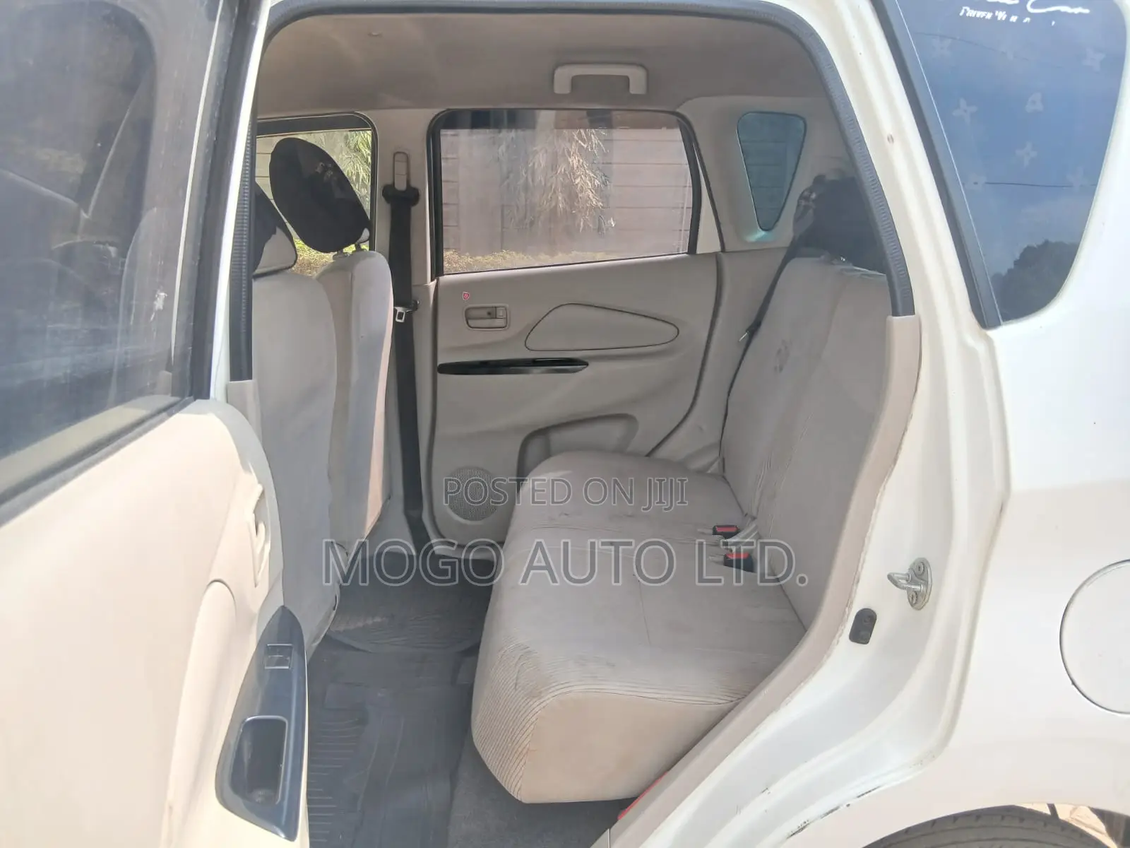 Mitsubishi EK Wagon 2015 White