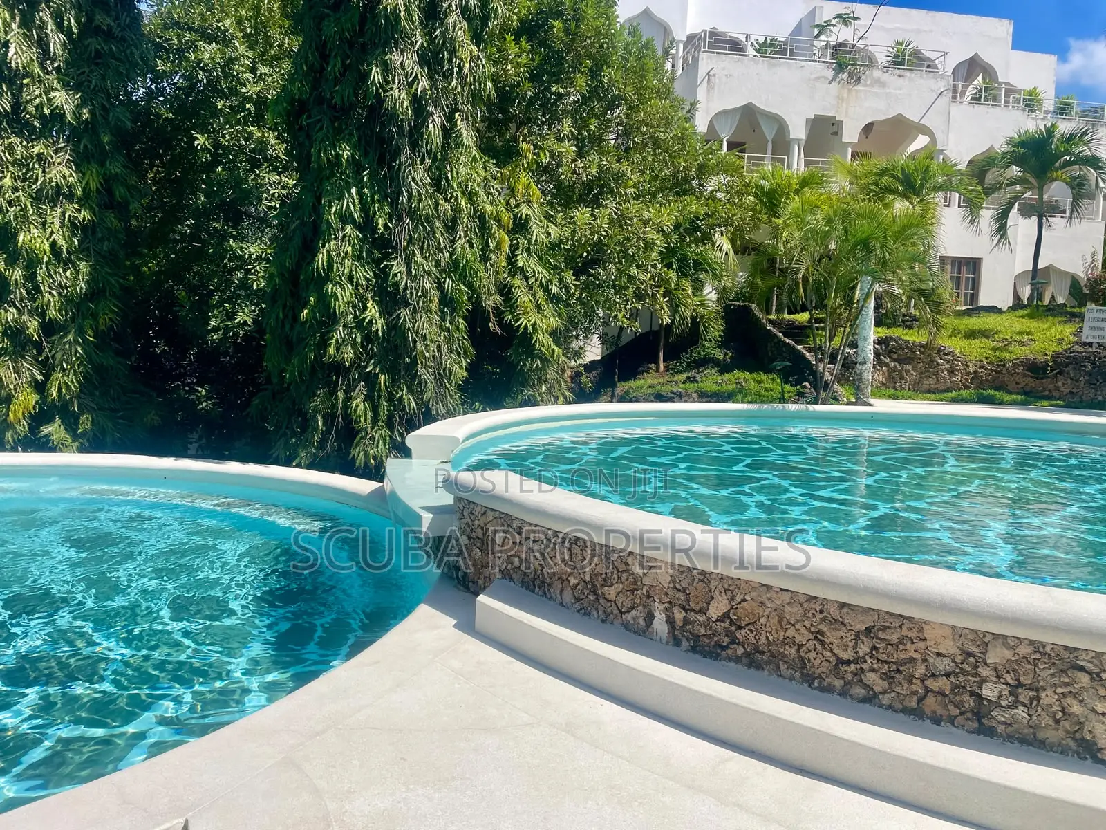 Furnished 1bdrm Apartment in Silversands Beach, Town Centre for sale