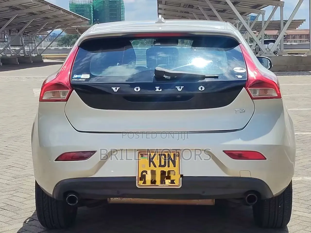 Volvo V40 2016 Gold