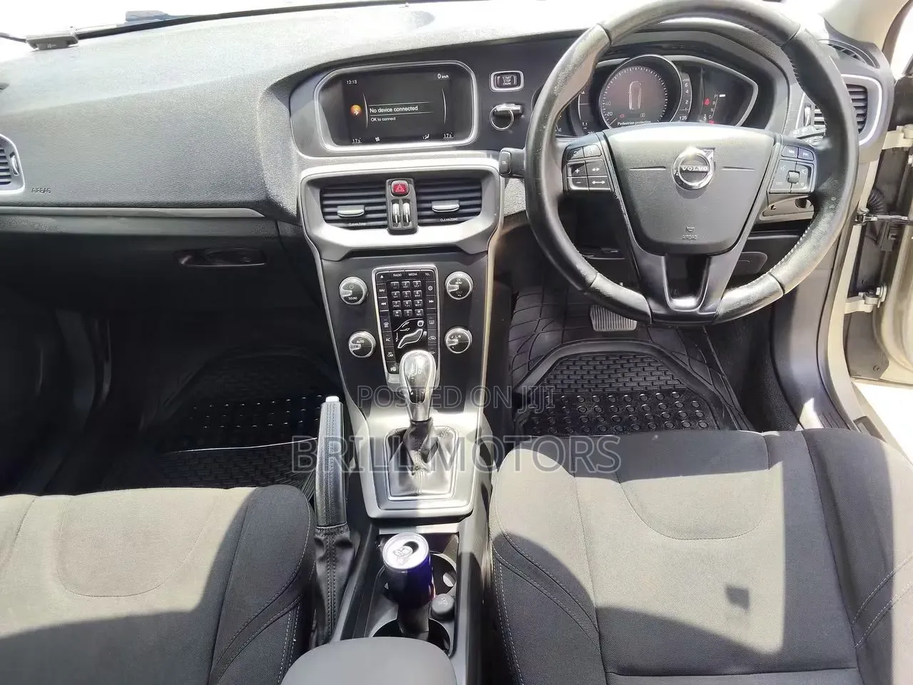 Volvo V40 2016 Gold