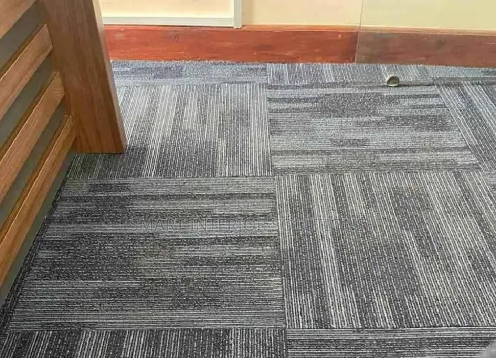 Durable Commercial Carpet Tiles