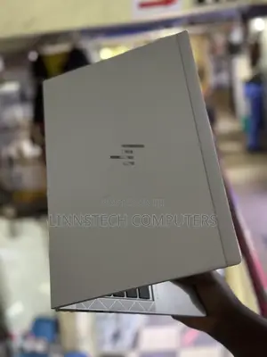 Laptop HP EliteBook 845 G8 16GB AMD Ryzen 5 SSD 256GB