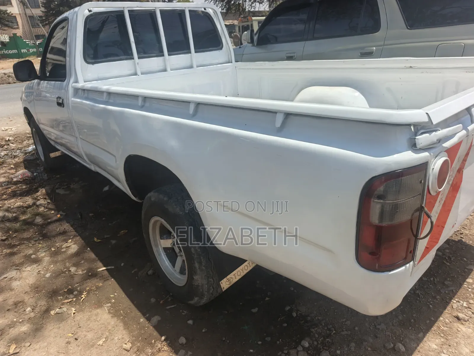 Toyota Hilux 2003 White