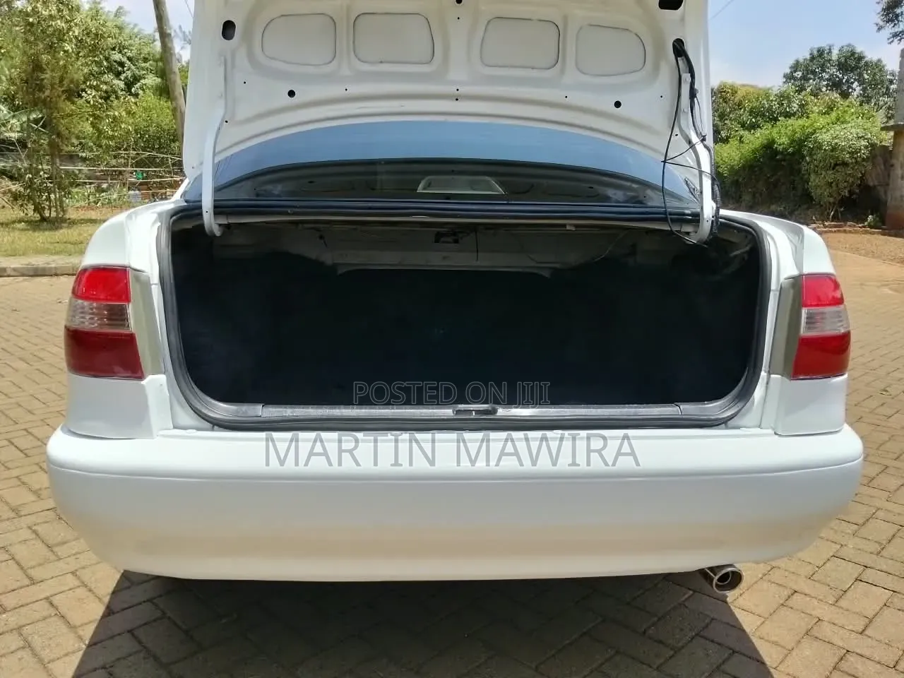 Toyota Corolla 2000 White