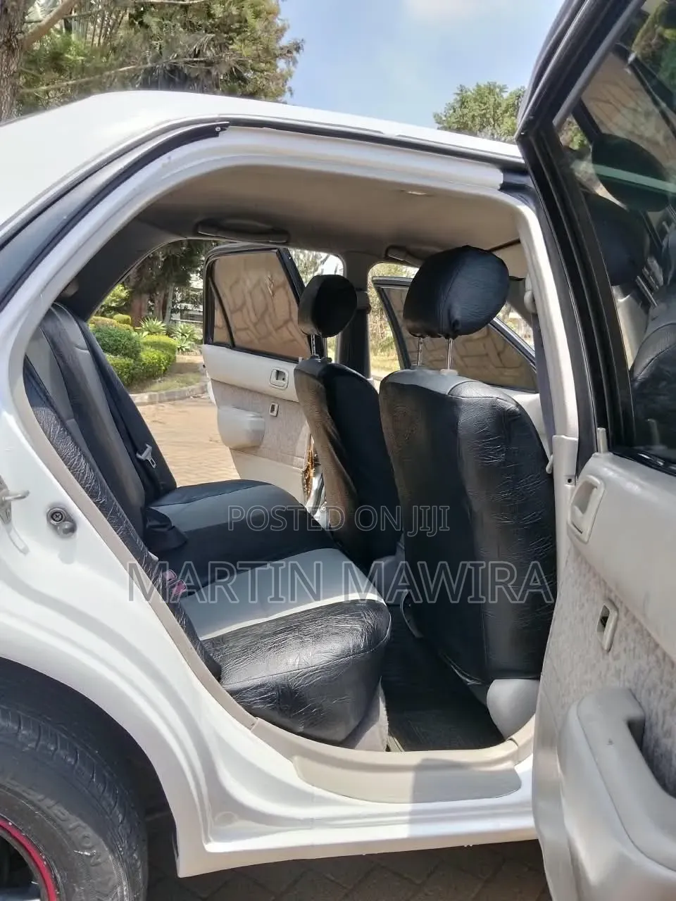 Toyota Corolla 2000 White