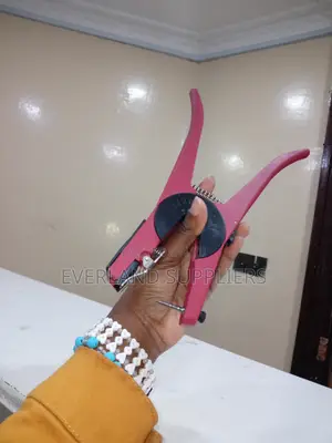 Smooth-Action Applicator for Ear Tags