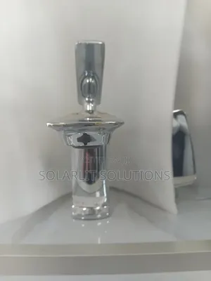 Modern Chrome Single-Handle Bathroom Basin Mixer Tap Model 10156-4
