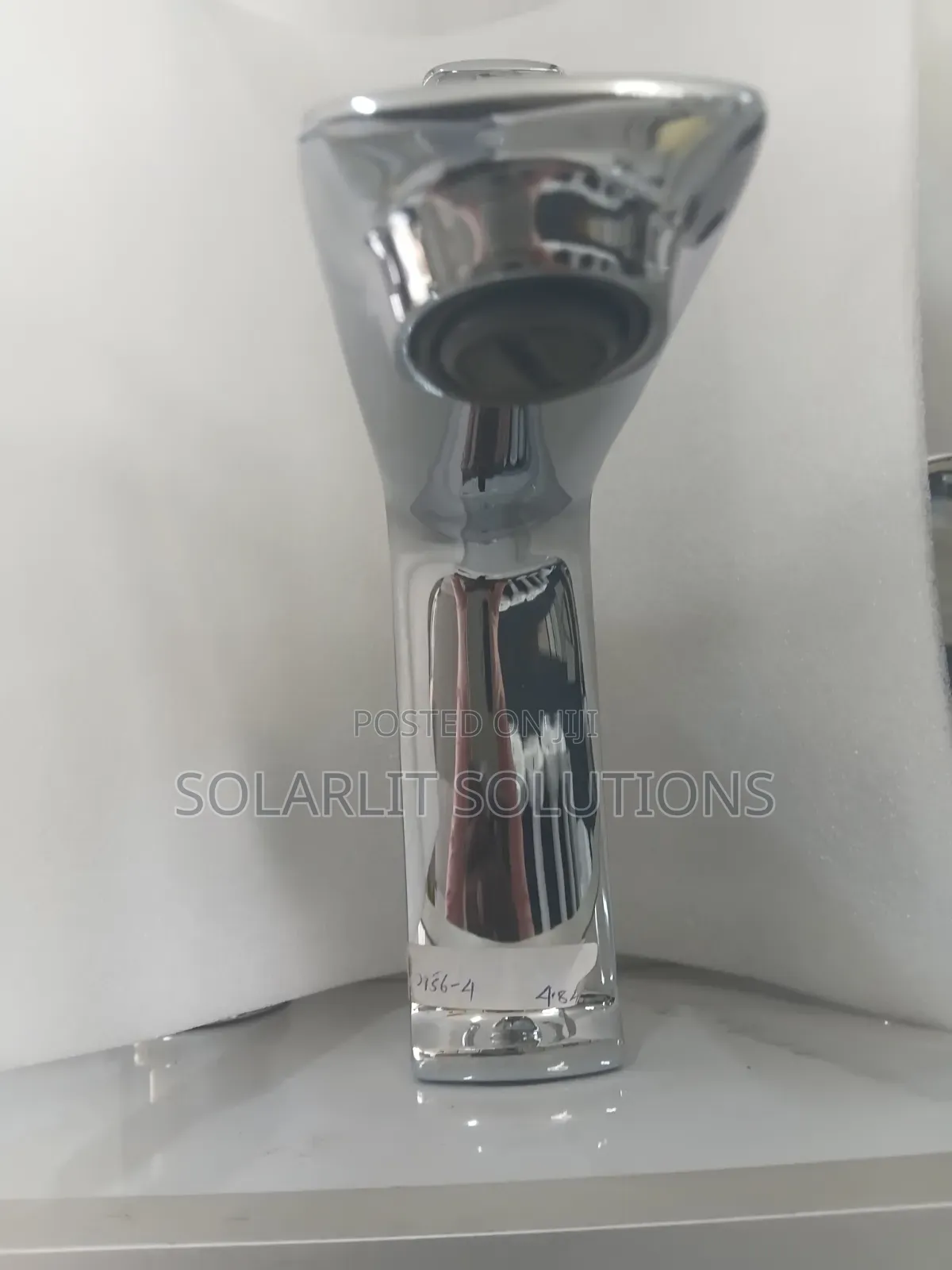 Modern Chrome Single-Handle Bathroom Basin Mixer Tap Model 10156-4