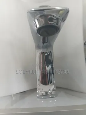 Modern Chrome Single-Handle Bathroom Basin Mixer Tap Model 10156-4