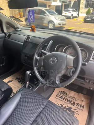 Nissan Tiida 2011 Black